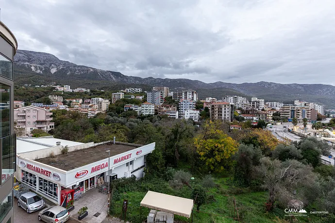 Komplex in Bečići in der Nähe des Meeres